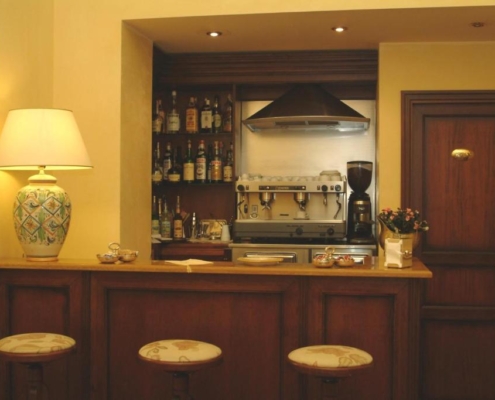 bar